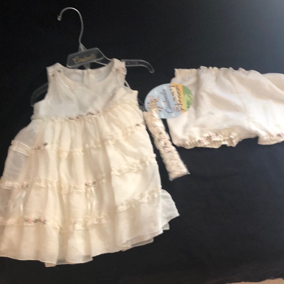 Cinderella  baby dress 3 piece set with ruffles - Picture 4 of 10